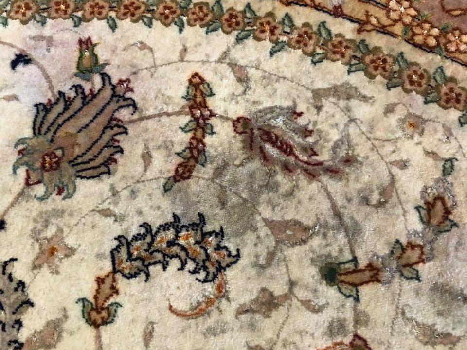 Close detail of silk pile